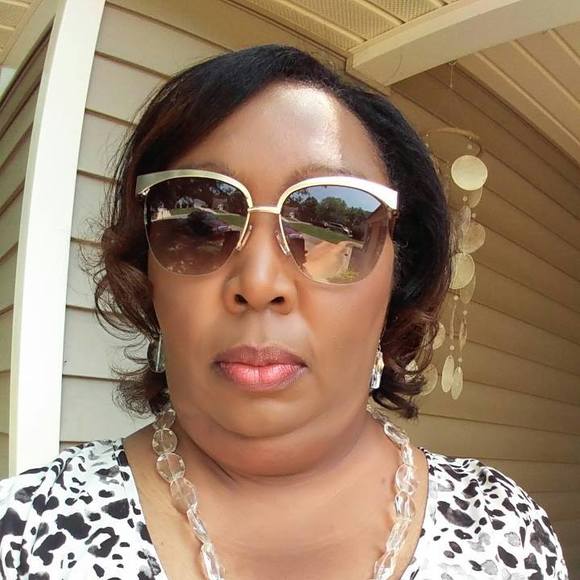 Meet your Posher, Janice - Picture 1 of 1